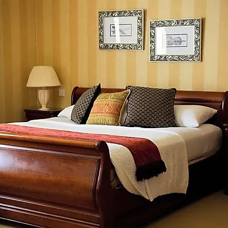 Ardmore Hotel